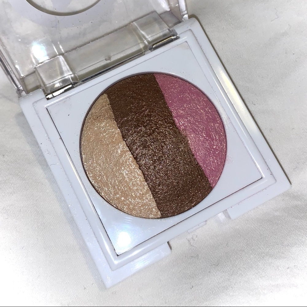 🔴SOLD🔴 Mary Kay at Play Baked Eye Trio